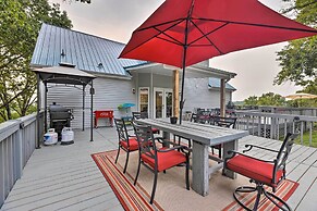 'hilltop Hideaway' Branson Home w/ Trampoline!