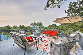 'hilltop Hideaway' Branson Home w/ Trampoline!