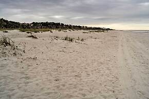 Walk to Folly Field Beach: Hilton Head Condo