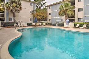 Walk to Folly Field Beach: Hilton Head Condo