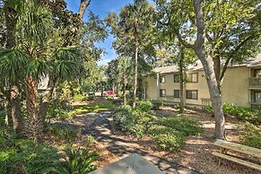 Walk to Coligny Beach: Tropical Hilton Head Condo