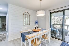 Walk to Coligny Beach: Tropical Hilton Head Condo