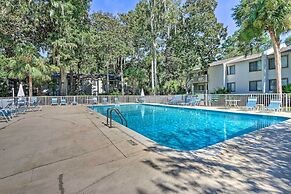 Walk to Coligny Beach: Tropical Hilton Head Condo