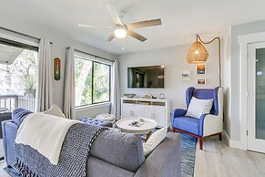 Walk to Coligny Beach: Tropical Hilton Head Condo