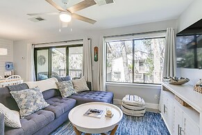 Walk to Coligny Beach: Tropical Hilton Head Condo