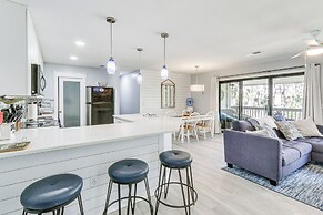 Walk to Coligny Beach: Tropical Hilton Head Condo