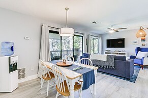 Walk to Coligny Beach: Tropical Hilton Head Condo