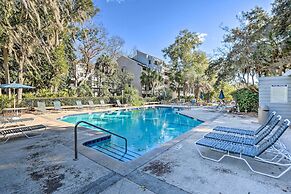 Walk to Beach: HHI Townhome w/ Pool Access!