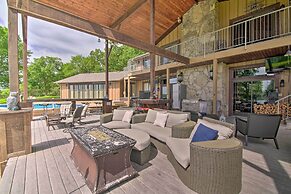 Inviting Home w/ Pool & Hot Tub on Table Rock Lake