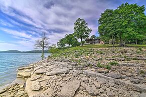 Inviting Home w/ Pool & Hot Tub on Table Rock Lake