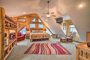 Idyllic Table Rock Lake Cabin w/ Fire Pit!