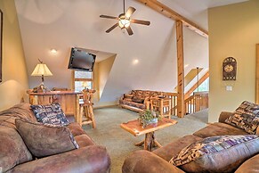 Idyllic Table Rock Lake Cabin w/ Fire Pit!
