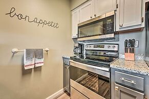 Inviting Branson West Condo w/ Pool Access