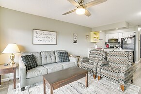 Inviting Branson West Condo w/ Pool Access