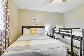 Inviting Branson West Condo w/ Pool Access