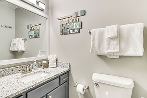 Inviting Branson West Condo w/ Pool Access