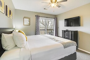 Inviting Branson West Condo w/ Pool Access