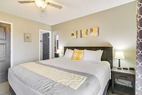 Inviting Branson West Condo w/ Pool Access