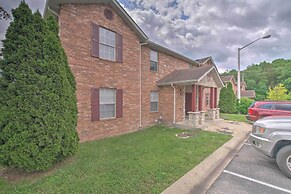 Bright Branson Vacation Rental w/ Balcony & Views!
