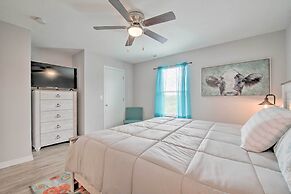 Bright Branson Vacation Rental w/ Balcony & Views!