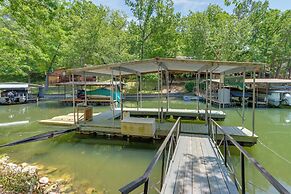 Lakefront Retreat in the Heart of Osage Beach!