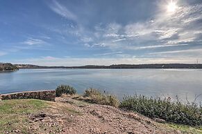 < 1 Mi to Margaritaville Resort: Osage Beach Home!