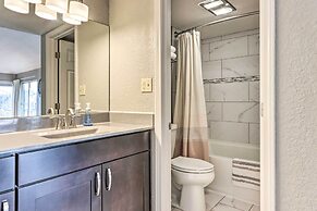 < 1 Mi to Margaritaville Resort: Osage Beach Home!