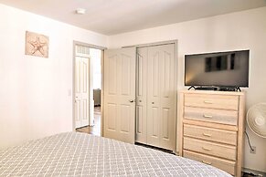 Lakefront Home w/ Hot Tub, Dock & Resort Amenities