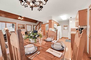 Lakefront Branson Cabin: 6 Mi to Branson Strip!