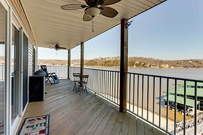 Lakefront Ozark Condo w/ Spacious Balcony!