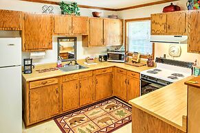 Mountain Rest Cottage w/ Gas Fireplace!