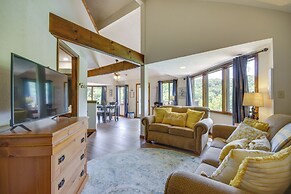 Lakefront Osage Beach Home w/ Community Pool!