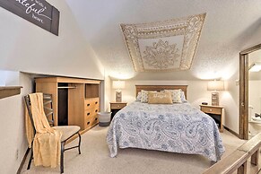 Lakefront Osage Beach Home w/ Community Pool!