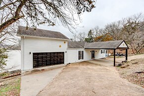 Lakefront Vacation Rental With Dock & Views!