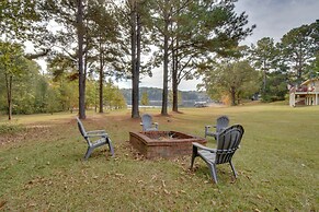 Lakefront Westminster Retreat w/ Boat Dock!