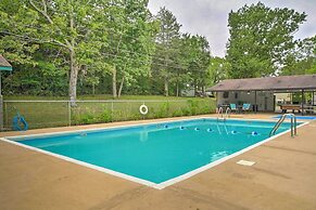 Lakeside Home w/ Pool Access: Relax & Explore!