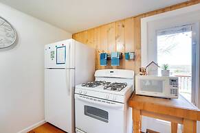 Lakeside Reeds Spring Home w/ Pool Access & Deck!