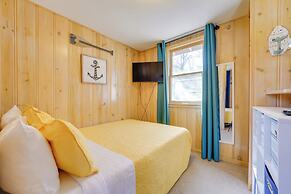 Lakeside Reeds Spring Home w/ Pool Access & Deck!