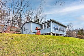 8 Mi to Beach: Lake-view Haven in Linn Creek!