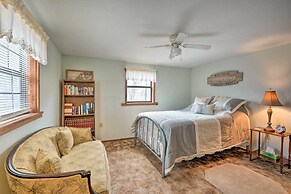 'the Lakehouse' Lovely Wappapello Country Home!