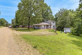 'the Lakehouse' Lovely Wappapello Country Home!