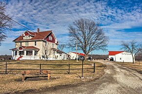Missouri Vacation Rental With Fire Pit Access