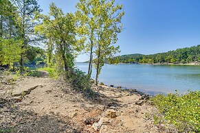 Lake Access & Pool: Branson Condo - 2 Mi to Marina