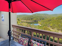 Lake Access & Pool: Branson Condo - 2 Mi to Marina