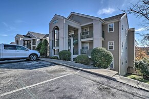 Modern Resort Condo ~ 3 Mi to Branson Landing