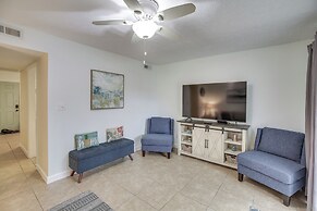 Lovely Myrtle Beach Townhome: Steps to Beach