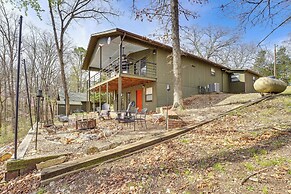 Table Rock Lake Home w/ Lake Access & Views