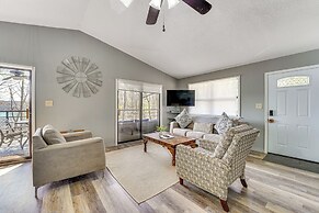 Table Rock Lake Home w/ Lake Access & Views