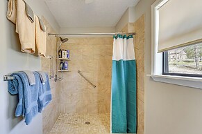 Table Rock Lake Home w/ Lake Access & Views