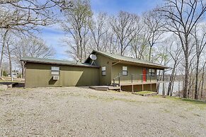 Table Rock Lake Home w/ Lake Access & Views